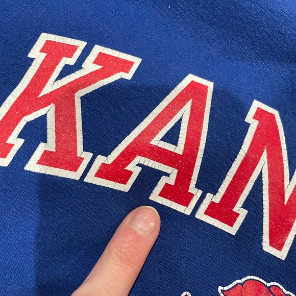 Kansas hoodie vintage and starting to peel - Picture 4 of 8